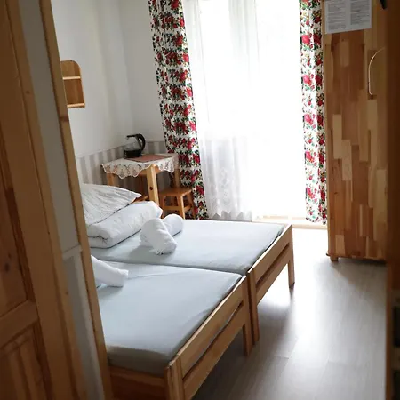 Stokrotka I W Centrum Szczawnicy Щавниця